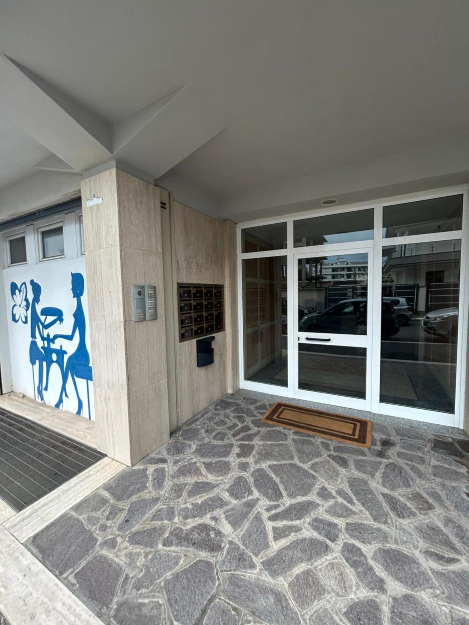 Urban Sky Loft Fiumicino Apartment Exterior foto